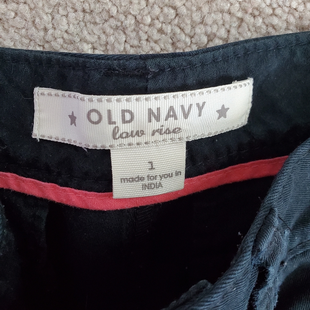 Black shorts - Picture 2 of 3